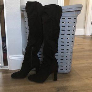 Knee High boots - Black - Size 9